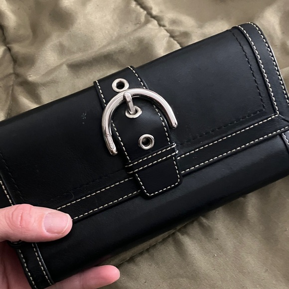 Coach Y2K Black Wallet with Silver Buckle - Picture 10 of 11